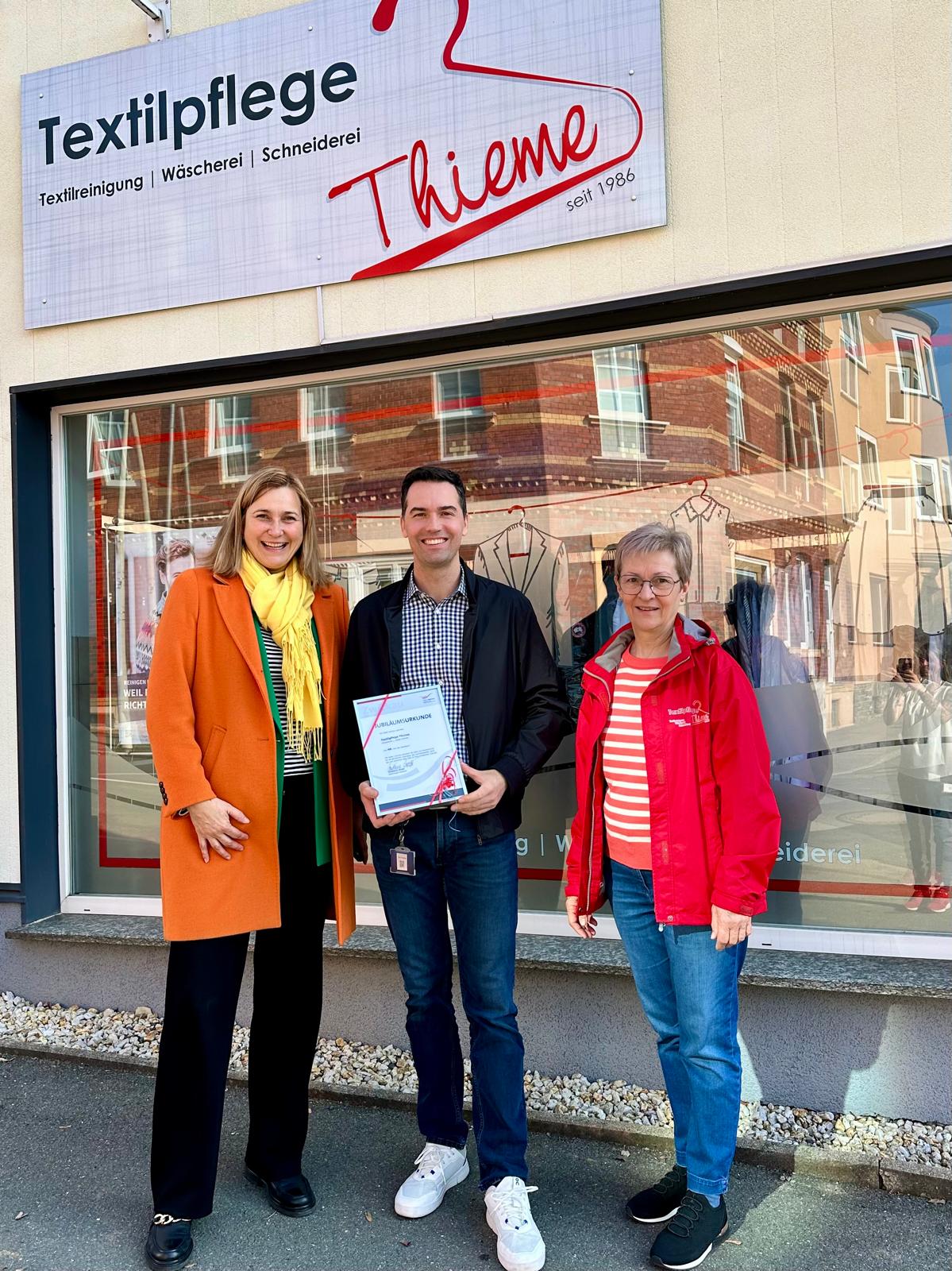 40-jähriges Firmenjubiläum von Textilpflege Thieme
